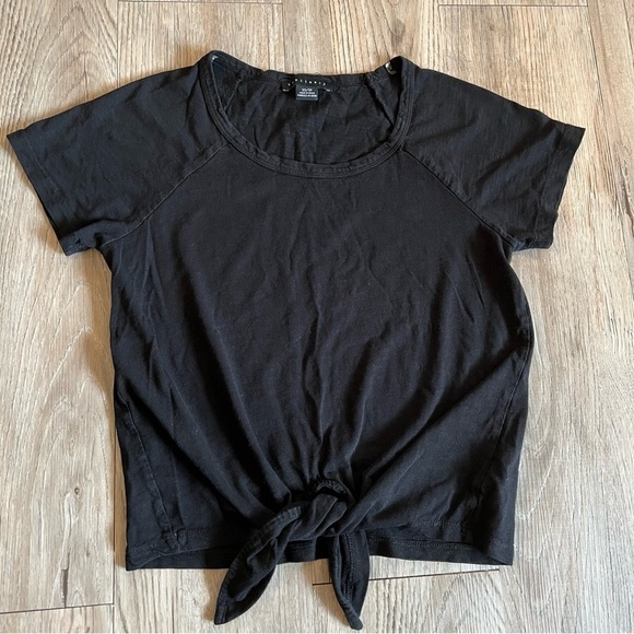 🔥SALE - any 4/$20.  Sanctuary Tie Front Tee - Picture 1 of 4